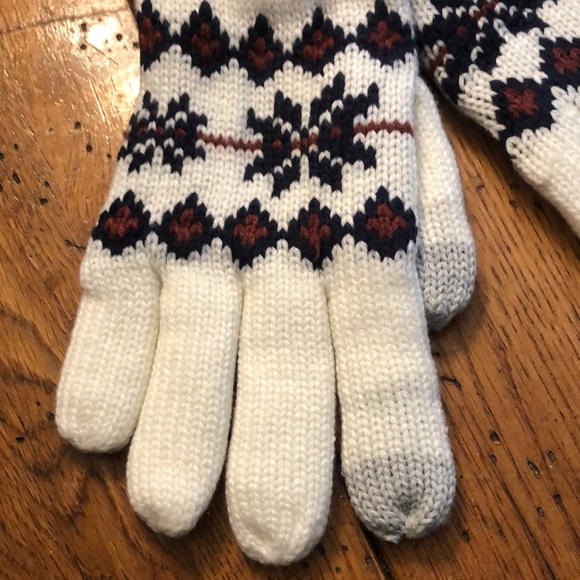 NWT - Woman's TIMBERLAND Plush Winter Gloves - Picture 2 of 8